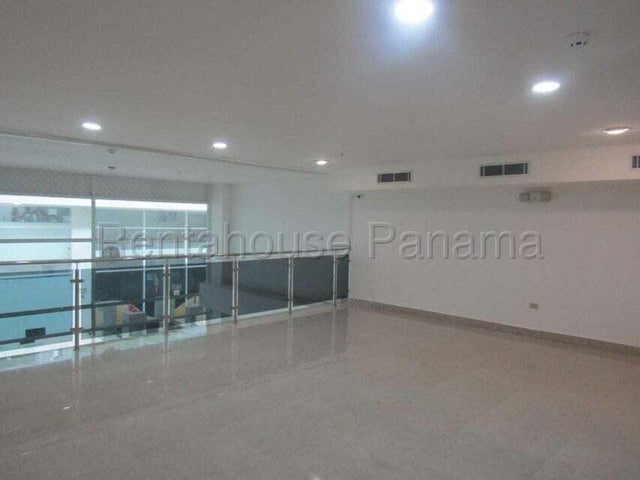 Commercial Property - Local en Crystal Plaza Mall